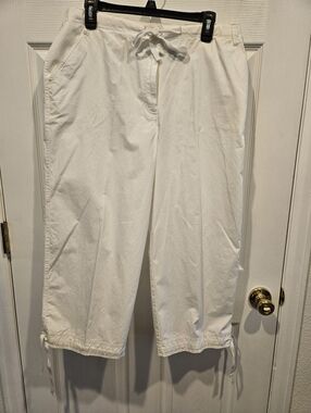 Karen Scott Sport Capri length White Cotton Pants - Size 14- NEW with Tags